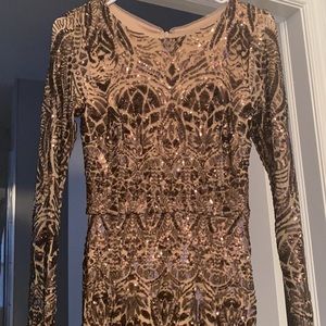 Betsy & Adam long sleeve sequins dress